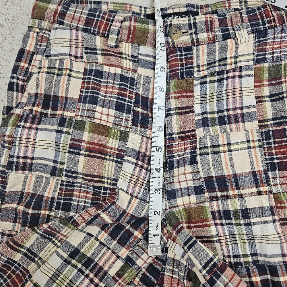 Y2k Abercrombie Fitch Madra Shorts Plaid Mens 30 Red Green Button Zip 9" - Picture 4 of 8
